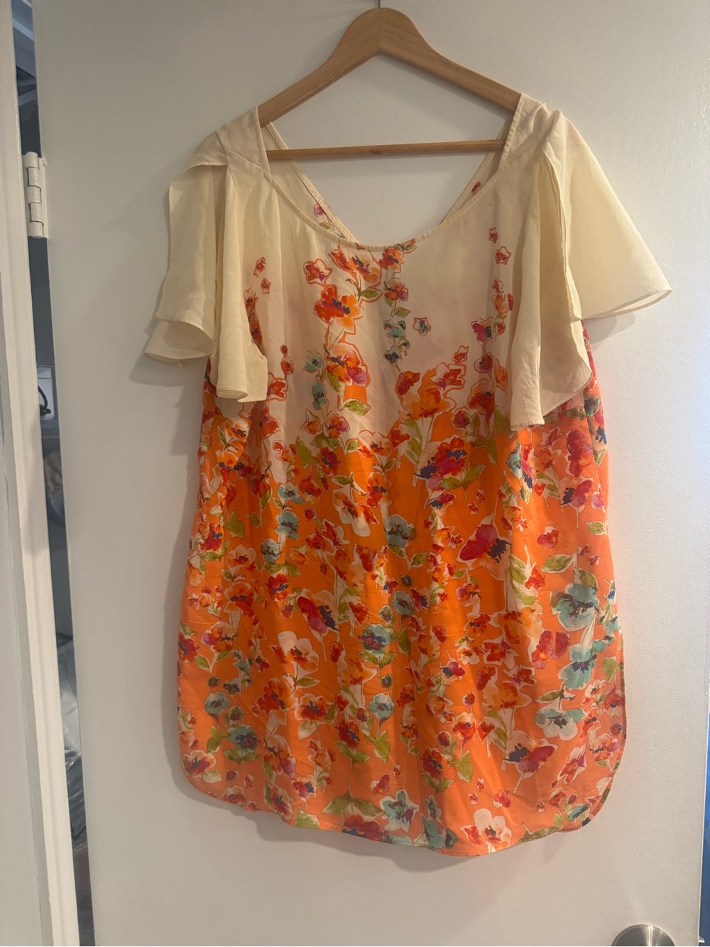 Maeve by Anthropologie Cream & Orange Floral 100% Silk Tunic – Large